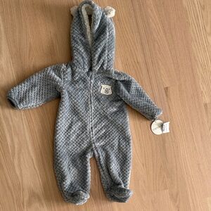 NWT - Cozy Gray Textured Footie